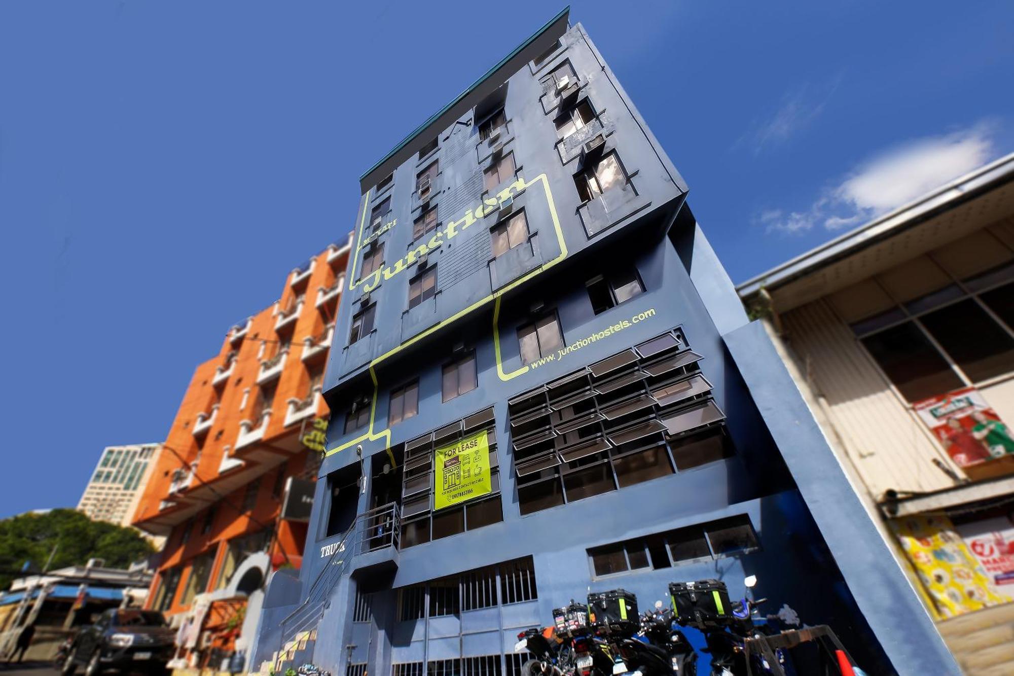 Spot On Junction Hostel San Pedro Makati Exterior foto
